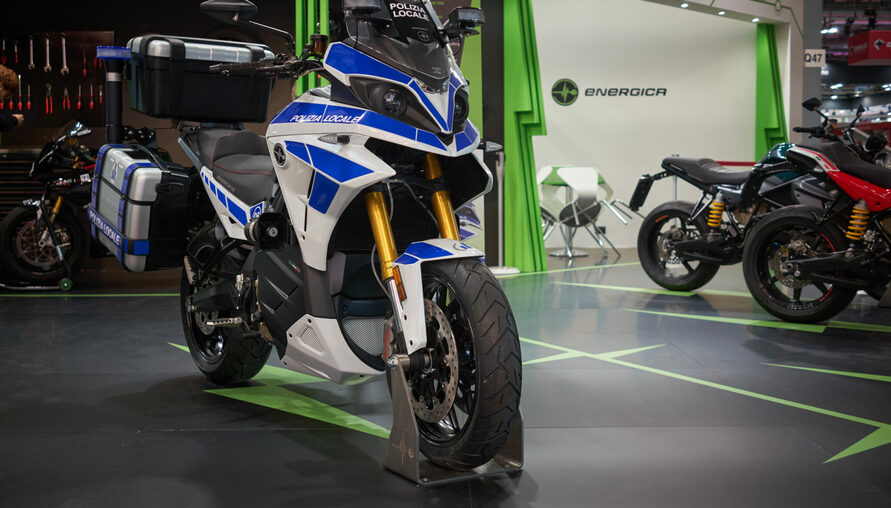Energica 在Eicma詢問度爆棚！政府應考慮將警用大重機電動化