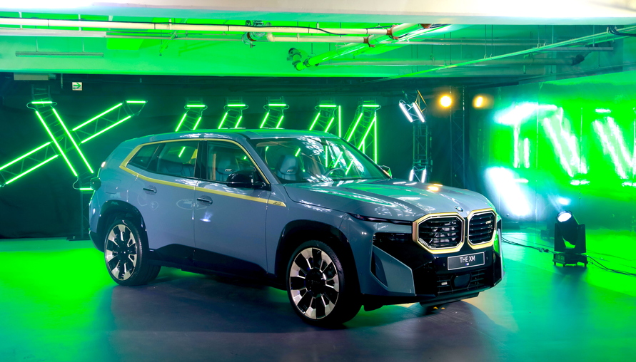 4.4 V8的最後一舞？BMW XM  889萬元上市