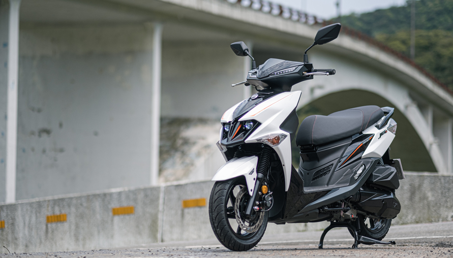 SYM JET SL達成賽道百冠里程碑，全新TCS致競版升級上市