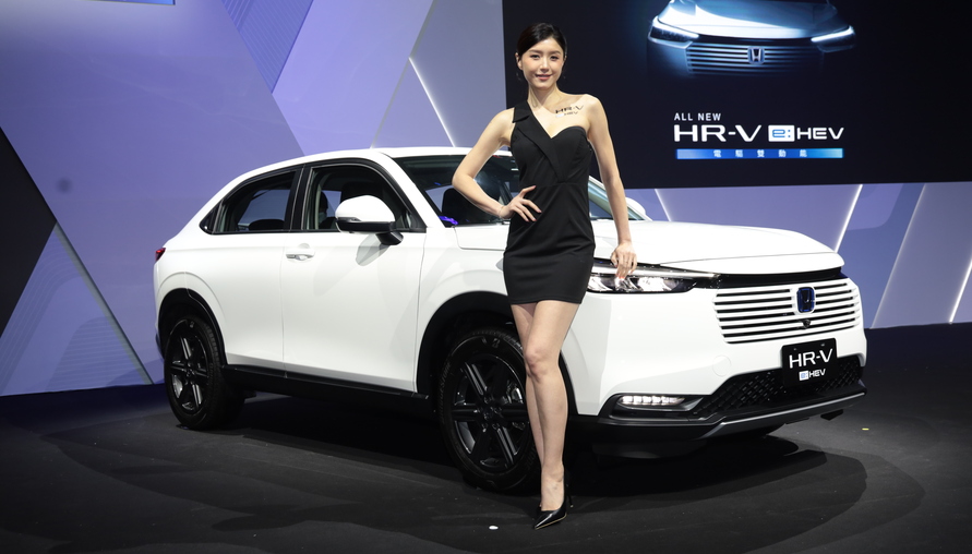 23.5 km/L 油耗！Honda HR-V e:HEV預接單價79.9萬元起