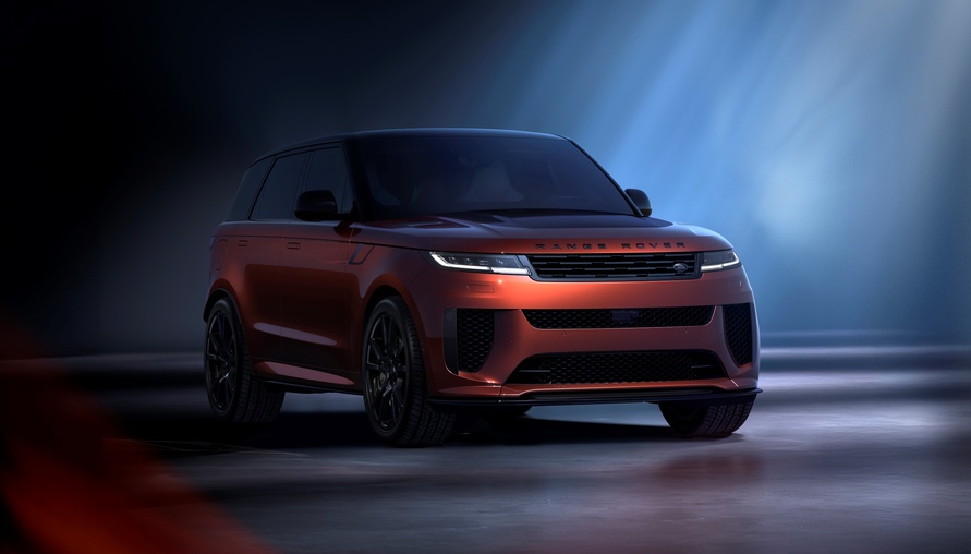 台灣限量30席 ! Range Rover Sport SV Carbon 730萬起接單